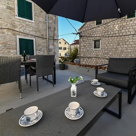 Stari Grad Makarská