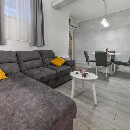 Stari Grad Apartamento Makarska