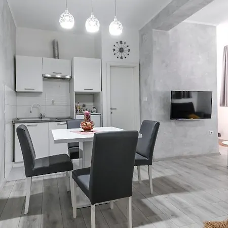 Apartamento Stari Grad
