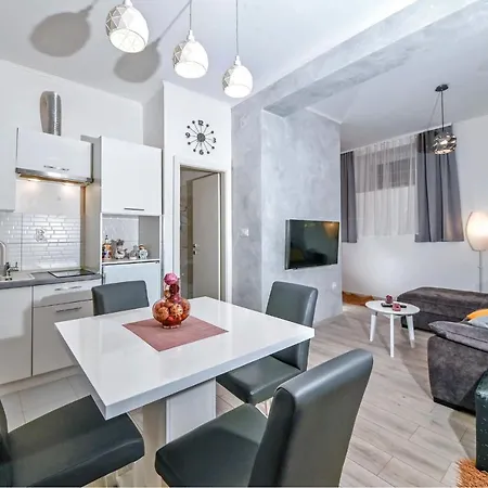 Stari Grad アパート