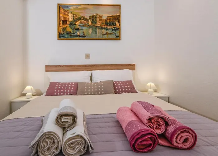 Stari Grad Apartmán *