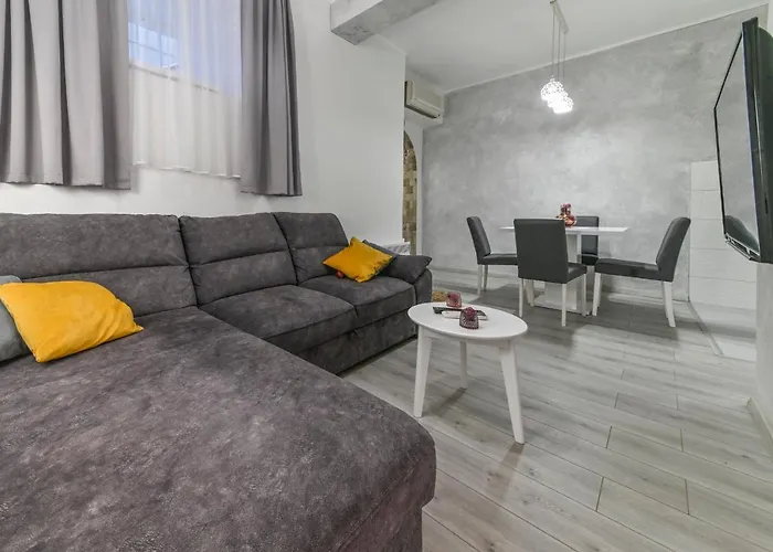 Stari Grad Apartament Makarska