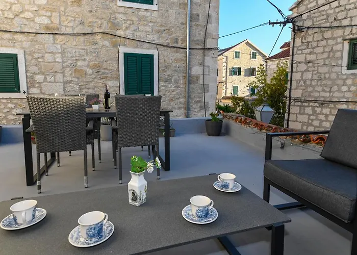 Stari Grad * Makarska